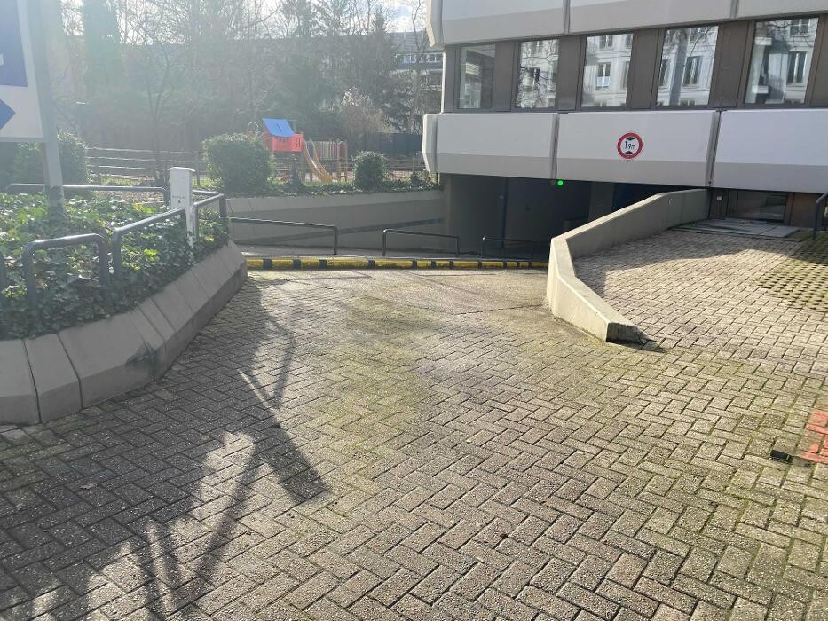 Bilder ampido Parkplatz