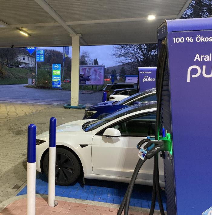 Bilder Aral pulse Ladestation