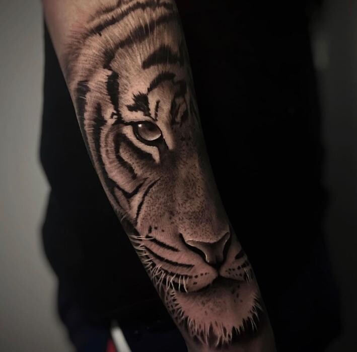 Bilder Line Tattoo & Piercing Heilbronn