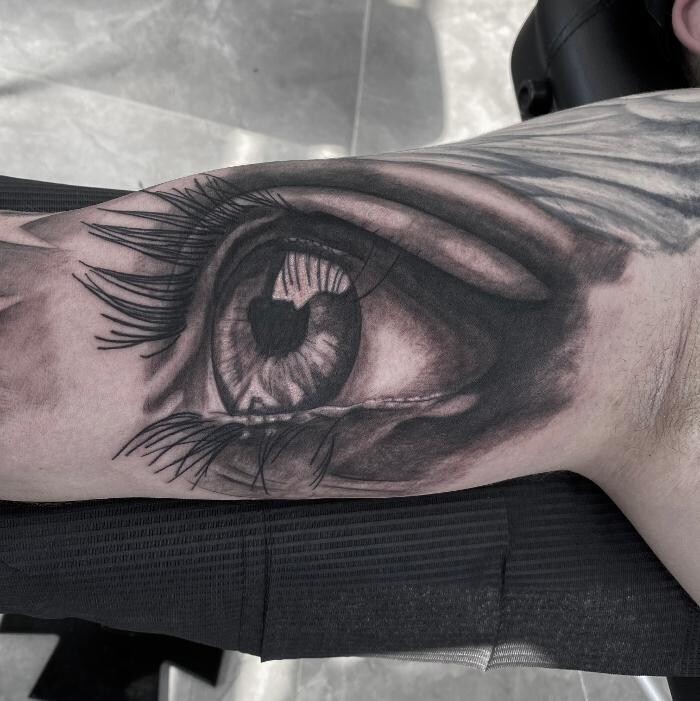 Bilder Line Tattoo & Piercing Heilbronn