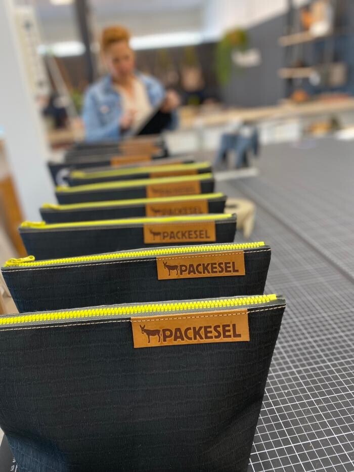 Bilder Packesel Taschen