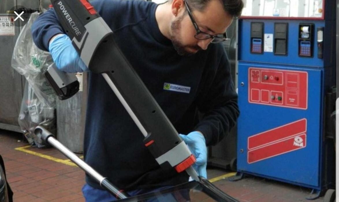 Bilder SB Reifenservice Sergej Burduzan - Partnerbetrieb von EUROMASTER