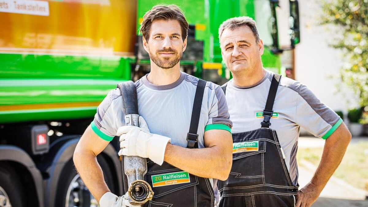 Bilder ZG Raiffeisen Tankstelle