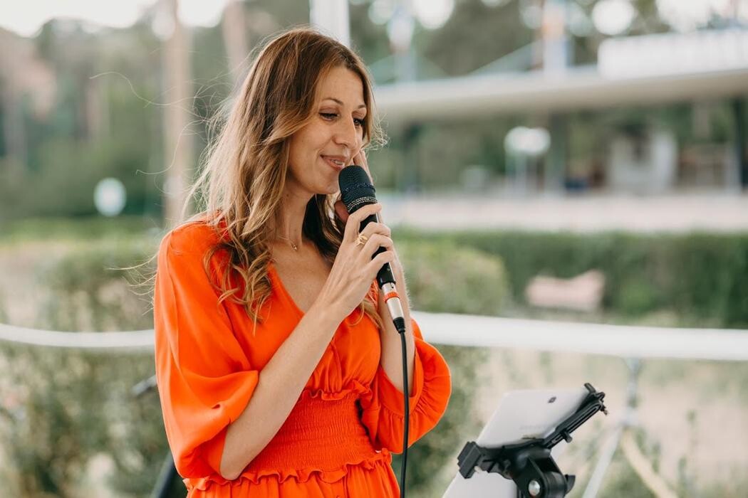 Bilder Rebecca Jäger - Traurednerin, Hochzeitssängerin und Sängerin