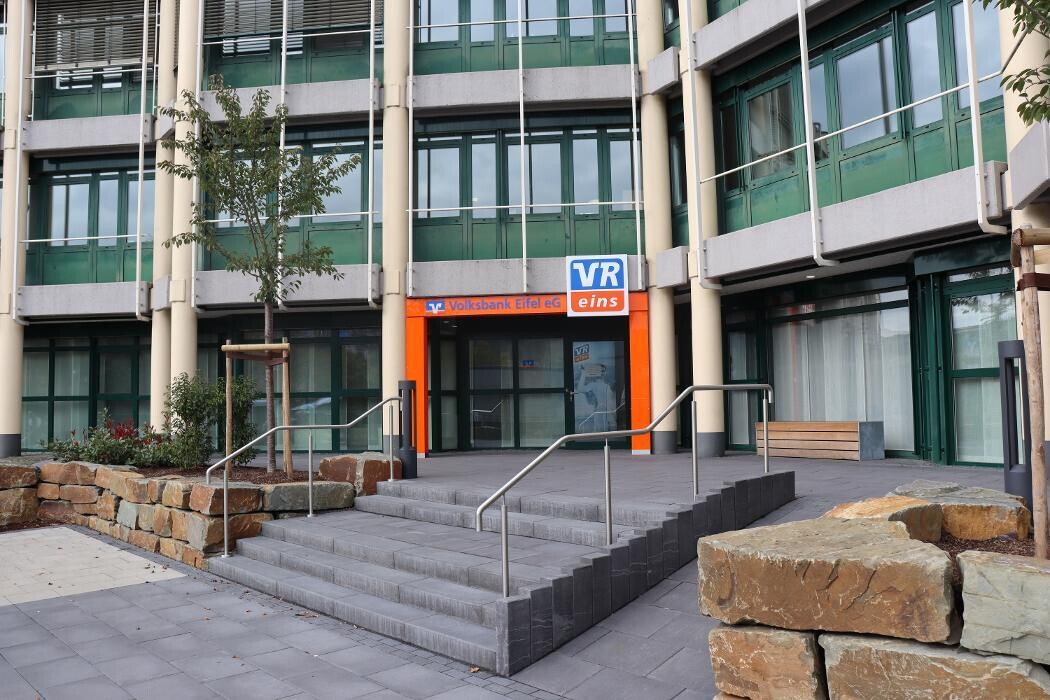 Bilder Geldautomat Volksbank Trier Eifel eG