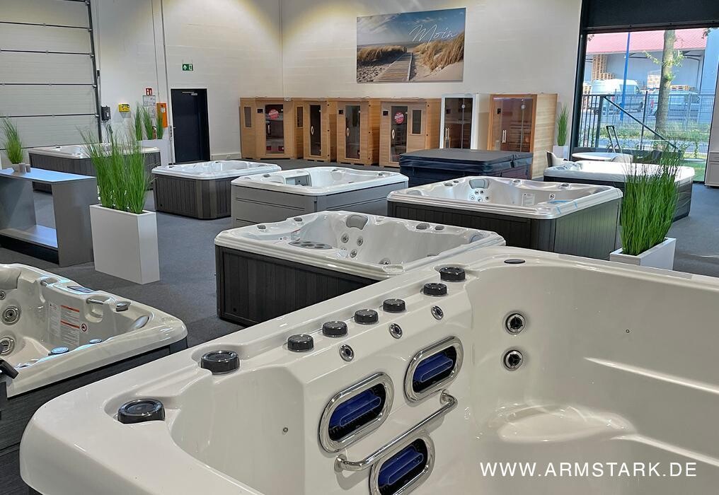 Bilder ARMSTARK Whirlpools, Swim Spas, Saunen & Infrarotkabinen