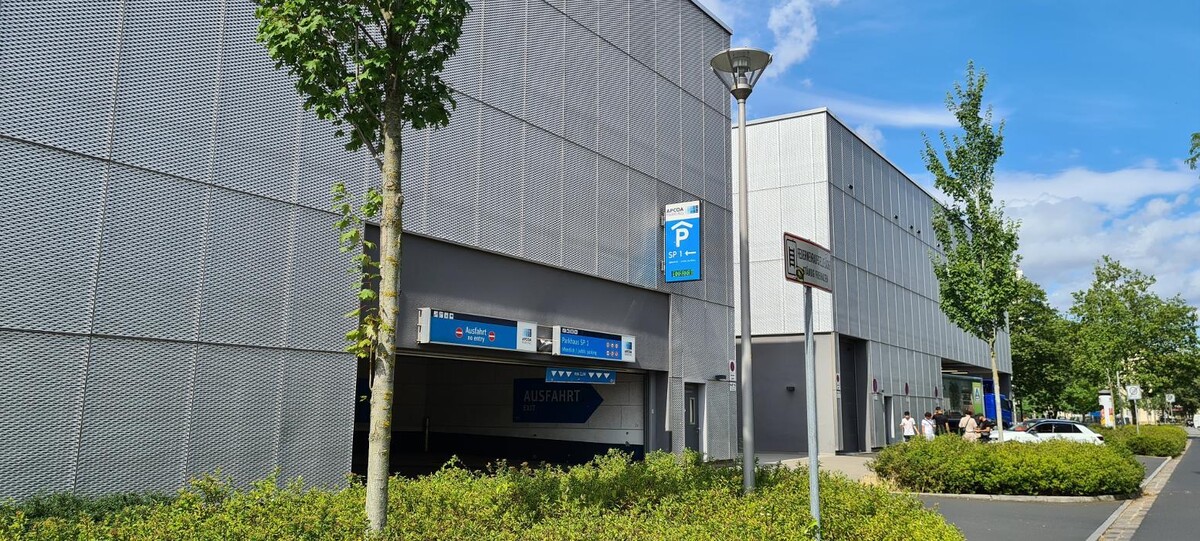 Bilder Parkhaus Straßburger Platz APCOA