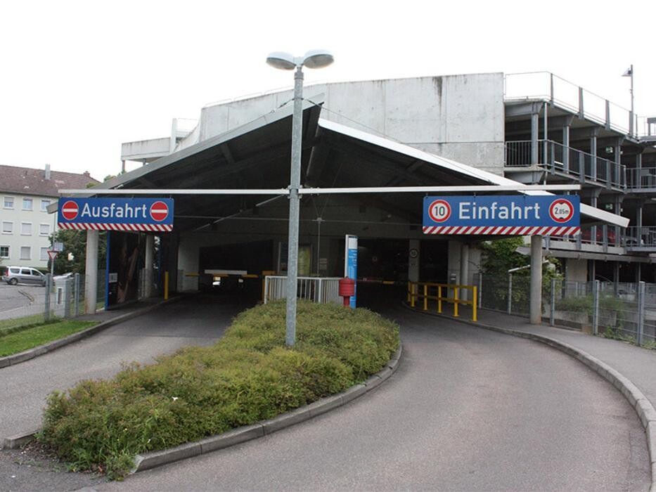 Bilder Parkhaus Klinikum Esslingen APCOA