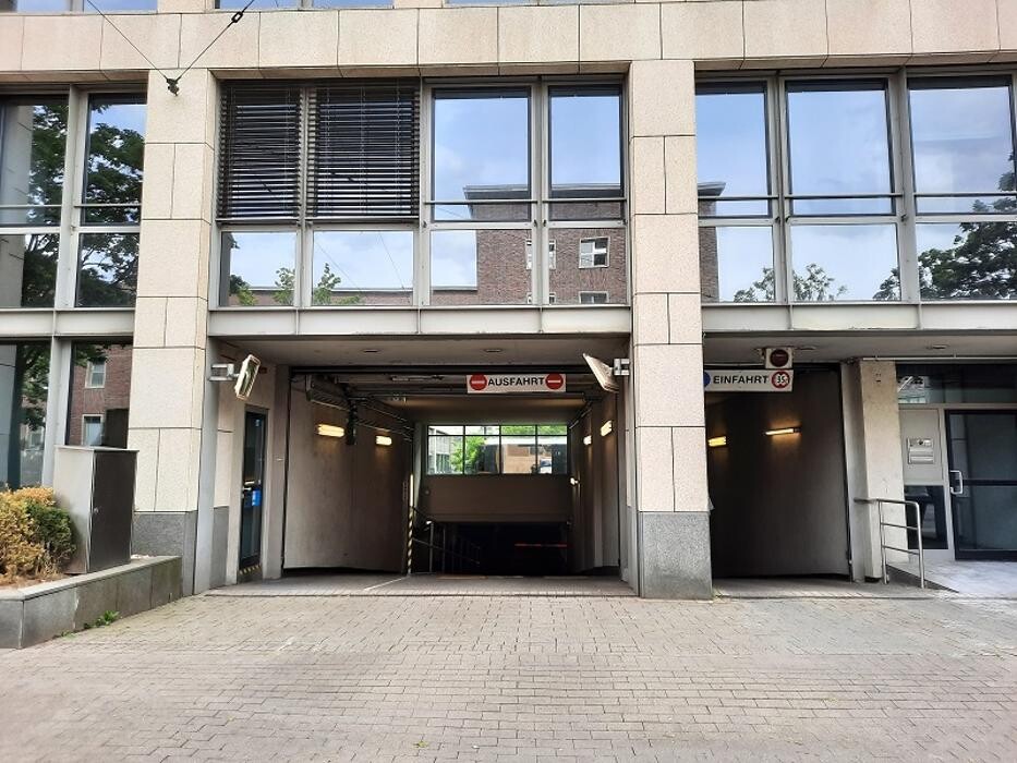 Bilder Parkhaus Fürstenwall APCOA