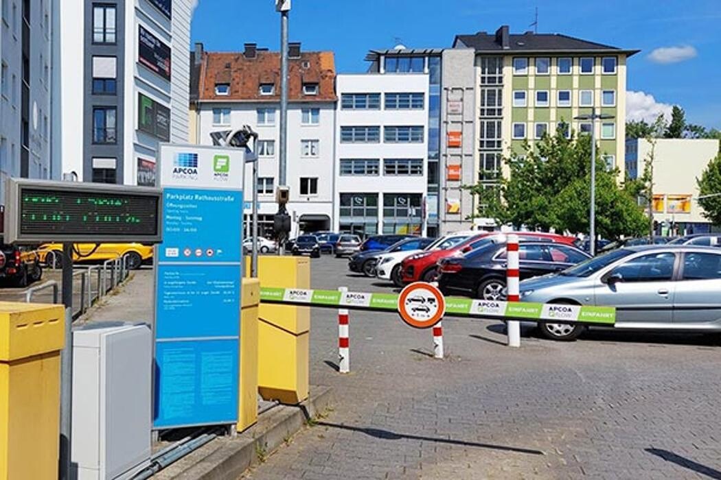 Bilder Parkplatz Rathausstraße APCOA