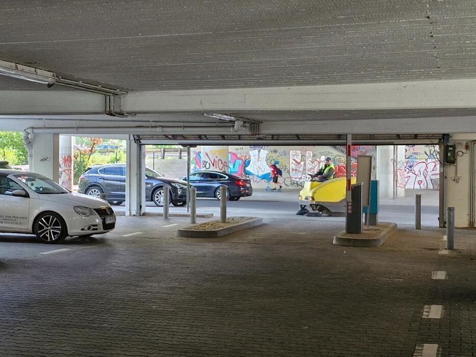 Bilder Parkhaus Schloßstraße - Düppelstraße APCOA