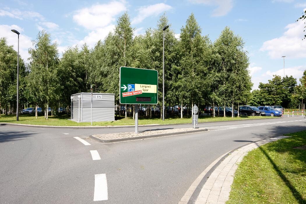 Bilder Parkplatz P23 Flughafen Düsseldorf