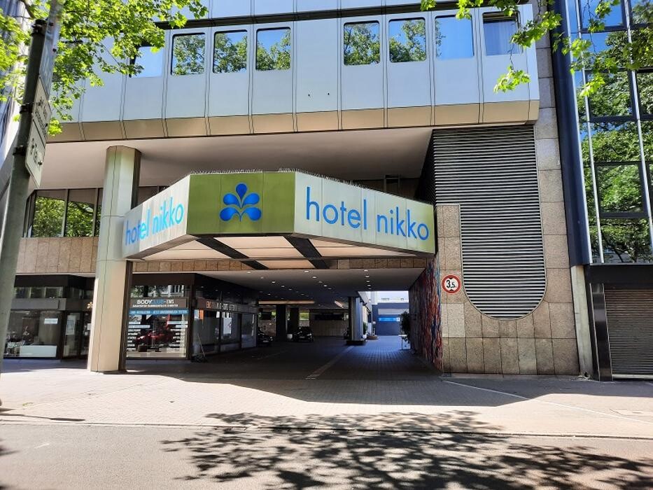 Bilder Tiefgarage Deutsch Japanisches Center APCOA