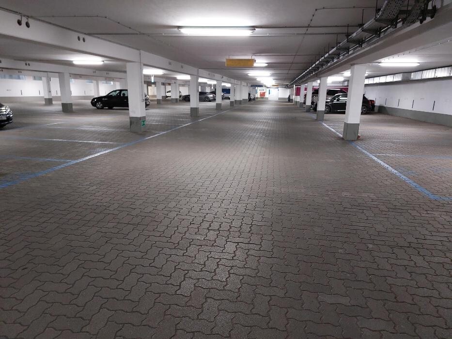 Bilder Parkhaus Heegbarg APCOA