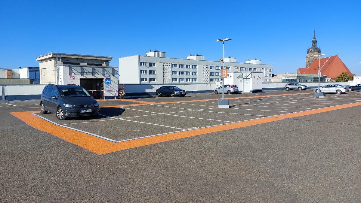 Bilder Parkhaus St. Annen Galerie APCOA