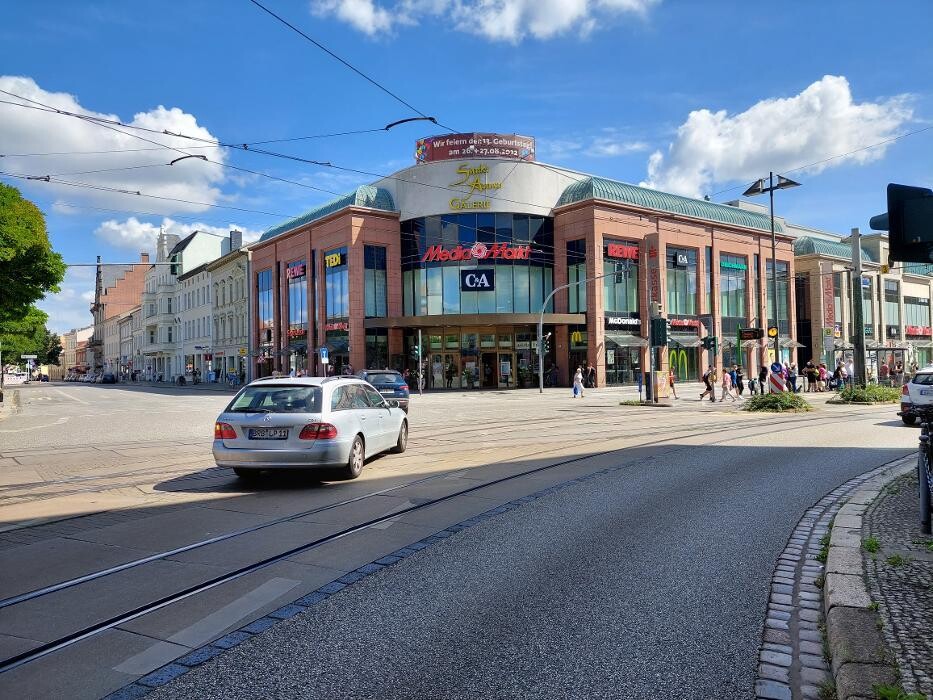 Bilder Parkhaus St. Annen Galerie APCOA