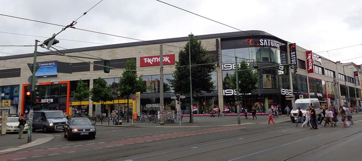 Bilder Parkhaus Elcknerplatz am Bahnhof Köpenick APCOA