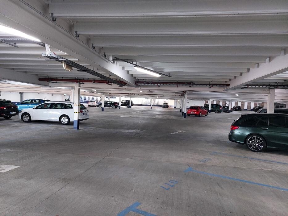 Bilder Parkhaus Marktplatz-Galerie Bramfeld APCOA