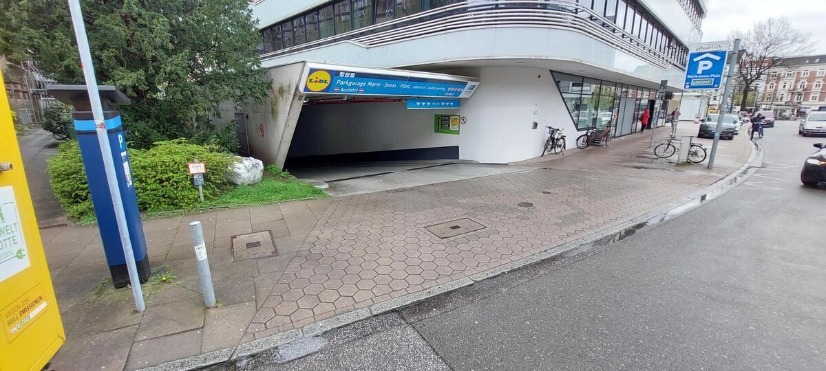 Bilder Parkhaus Marie-Jonas-Platz APCOA