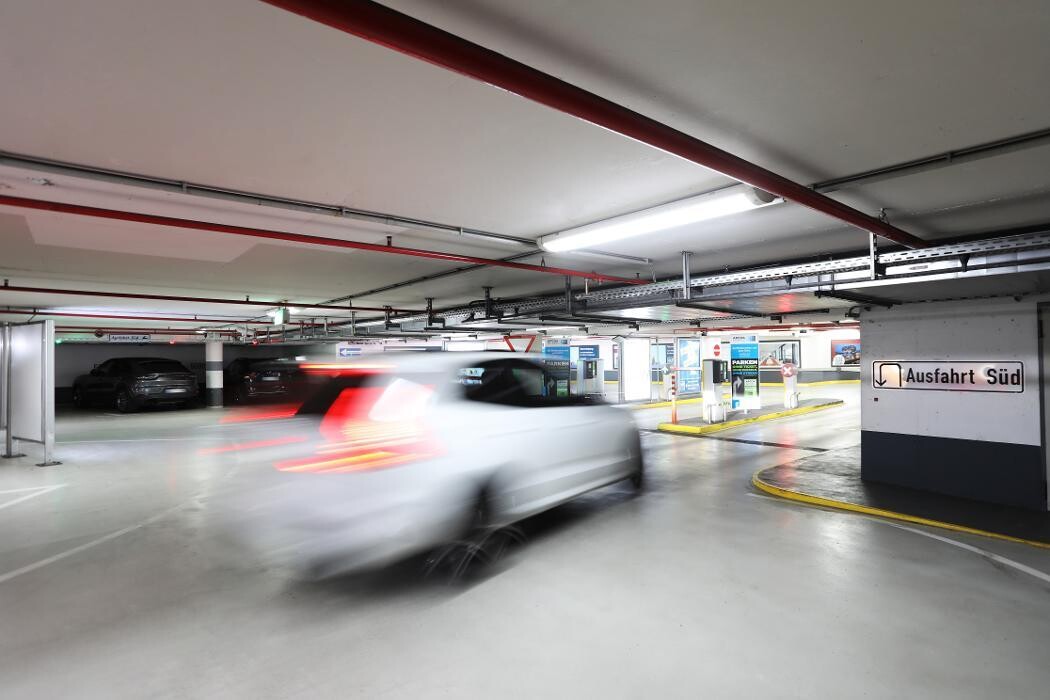 Bilder Parkhaus Rheinauhafen APCOA