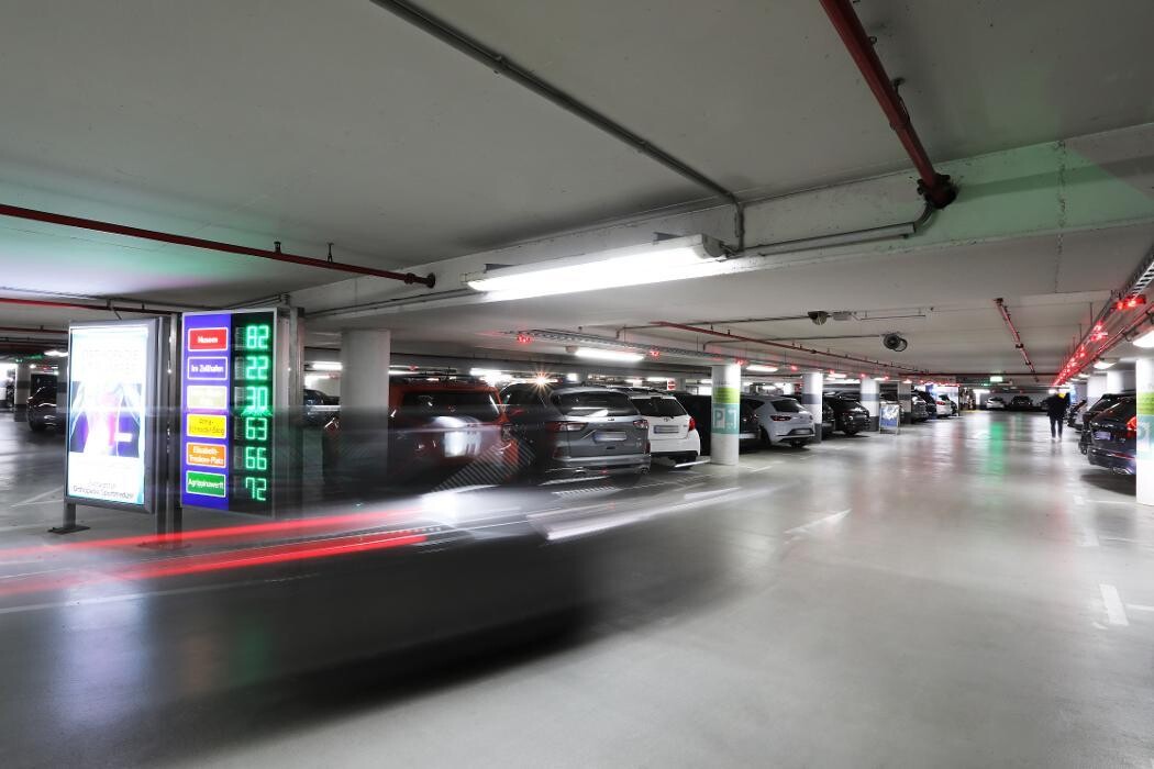 Bilder Parkhaus Rheinauhafen APCOA