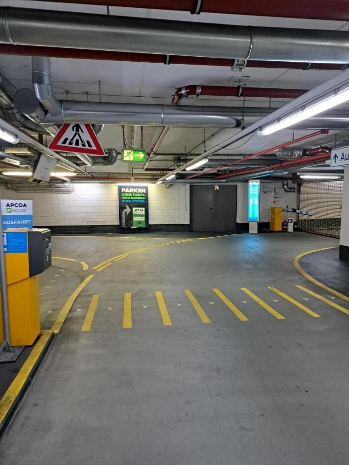 Bilder Parkhaus Hotel Mövenpick APCOA