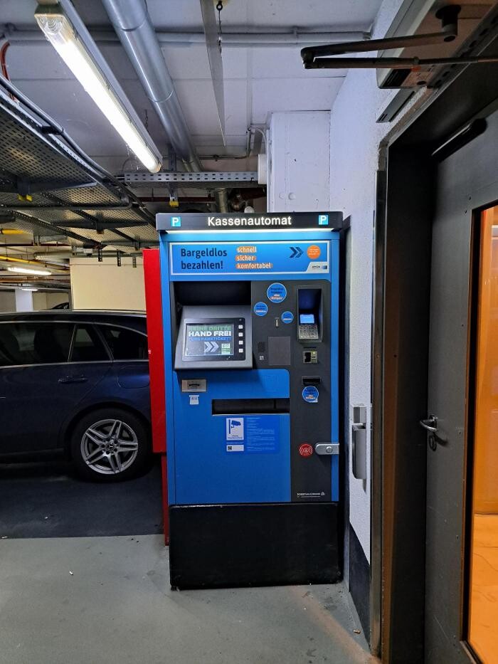 Bilder Parkhaus Hotel Mövenpick APCOA