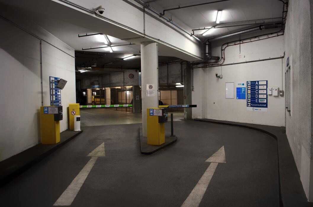 Bilder Parkhaus Aculeum APCOA