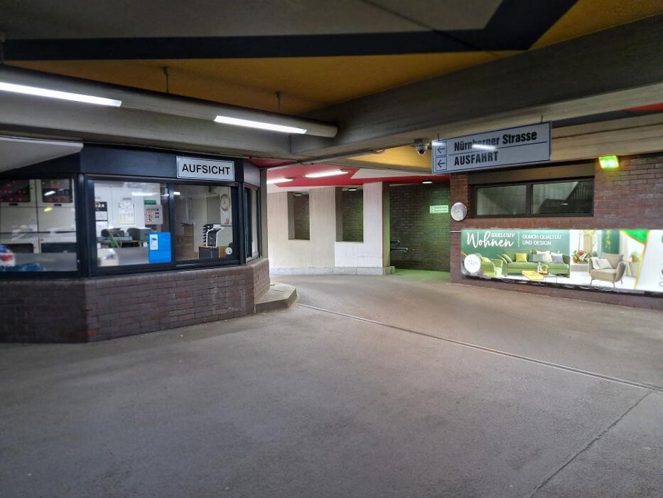 Bilder Parkhaus Augsburger Straße APCOA