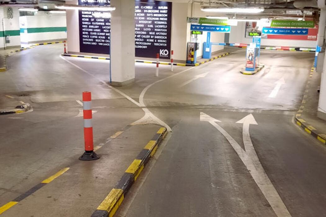 Bilder Parkhaus KÖ Galerie Düsseldorf APCOA