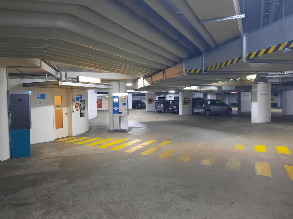 Bilder Parkhaus Neue Flora APCOA