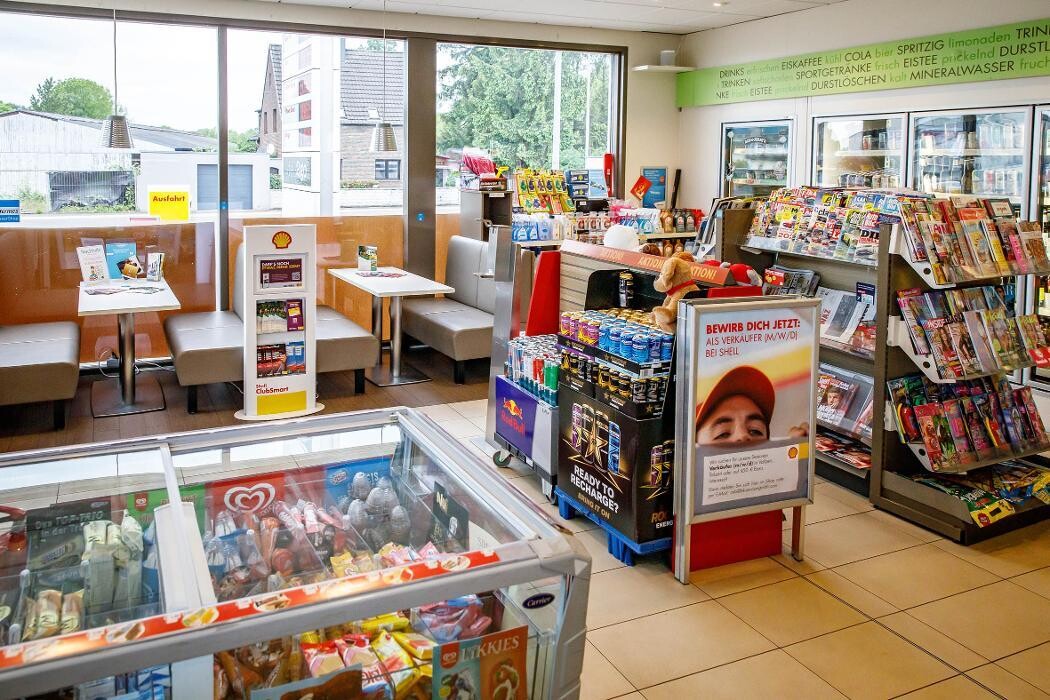 Bilder Shell Recharge Charging Station