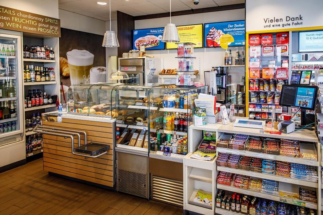 Bilder Shell Recharge Charging Station