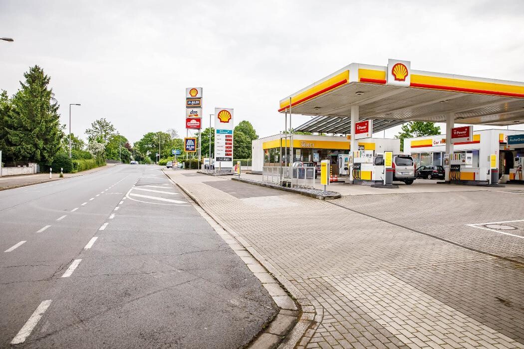 Bilder Shell Recharge Charging Station