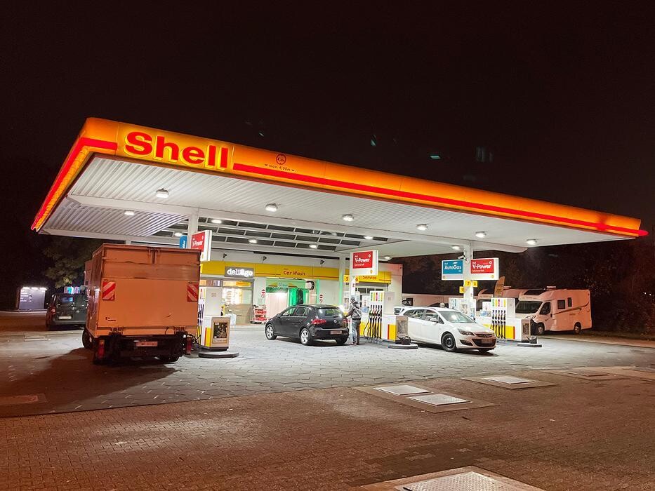 Bilder Shell Recharge Charging Station