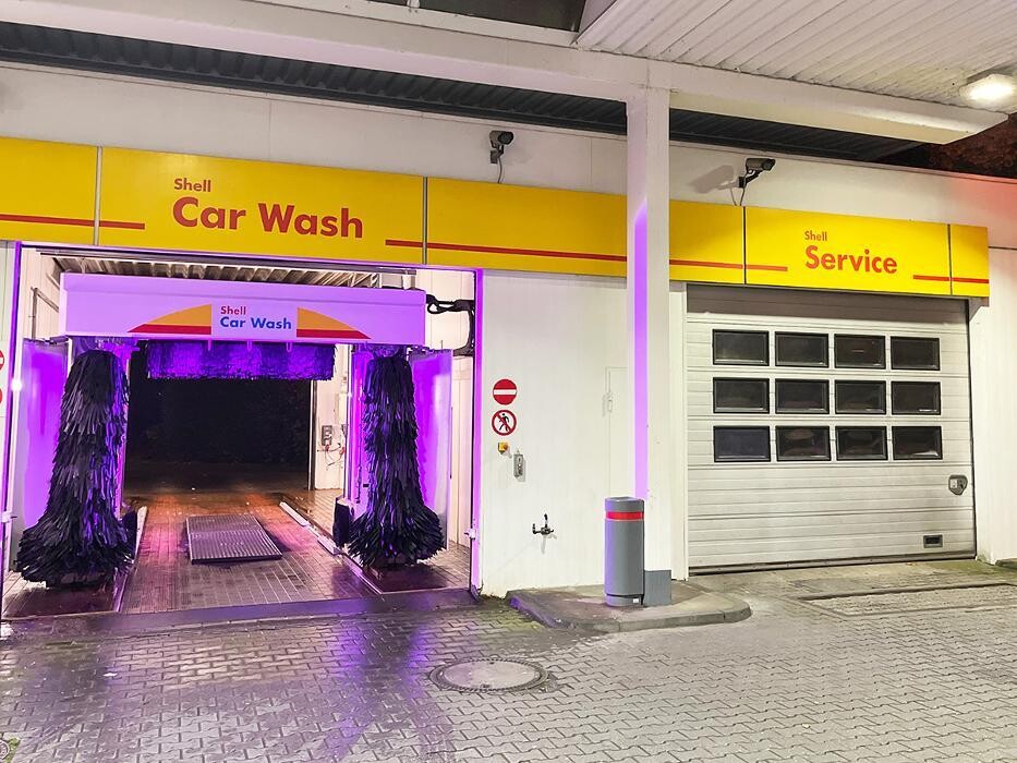 Bilder Shell Recharge Charging Station