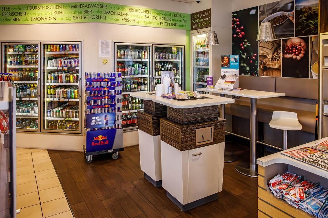 Bilder Shell Recharge Charging Station