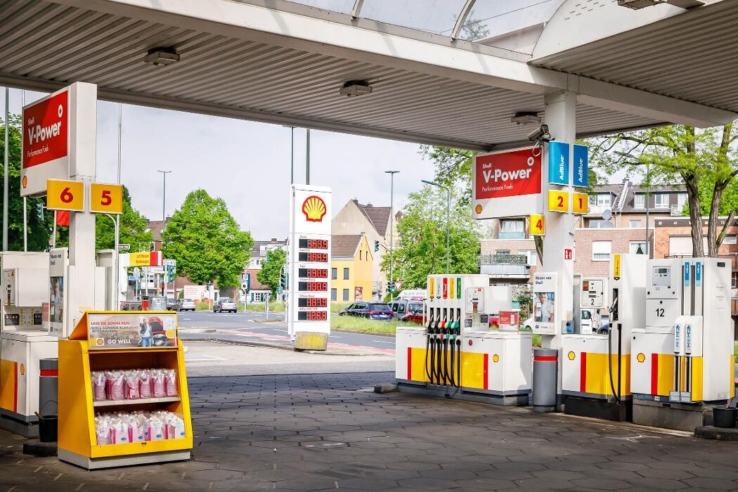 Bilder Shell Recharge Charging Station