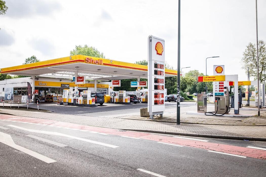 Bilder Shell Recharge Charging Station