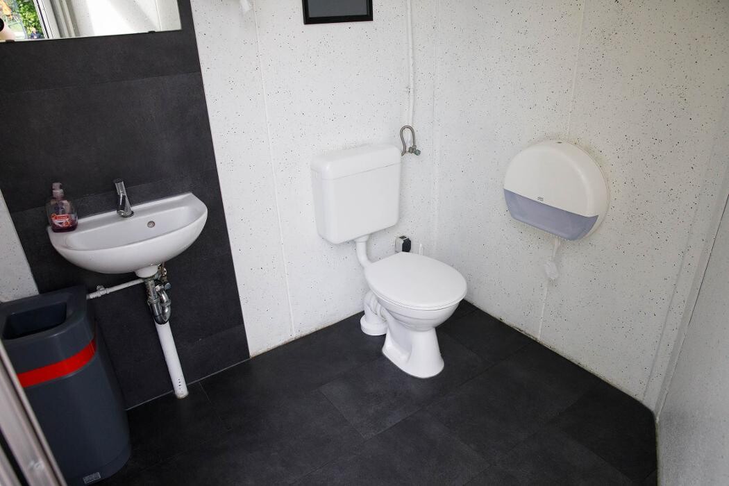 Bilder Shell Recharge Charging Station