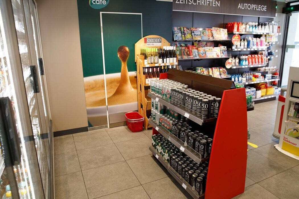 Bilder Shell Recharge Charging Station