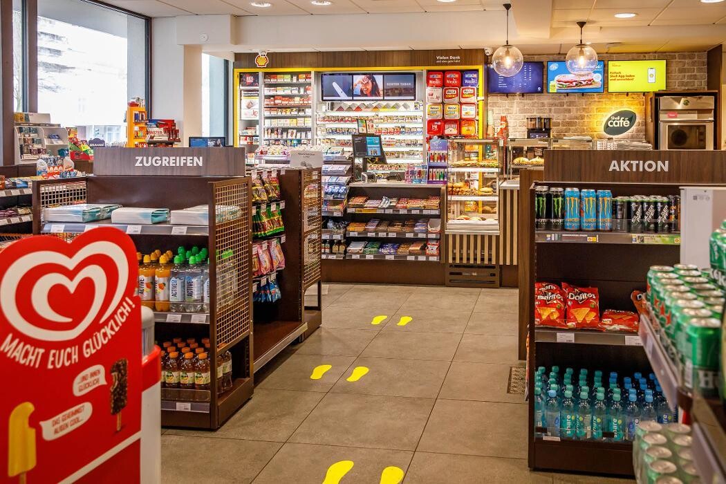 Bilder Shell Recharge Charging Station