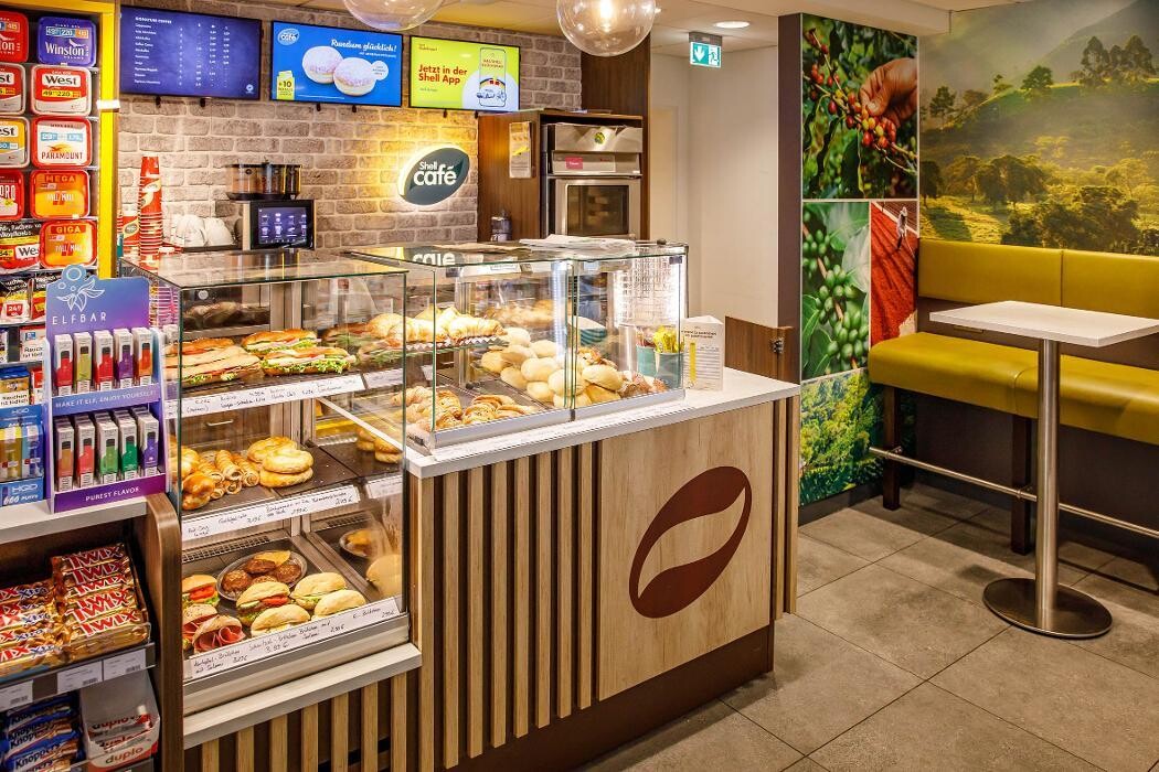 Bilder Shell Recharge Charging Station