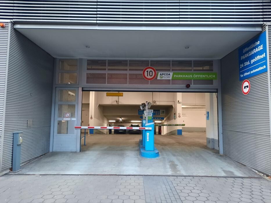 Bilder Parkgarage Nomis Quartier APCOA
