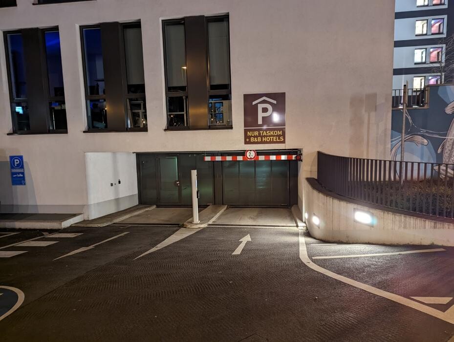 Bilder ampido Parkplatz