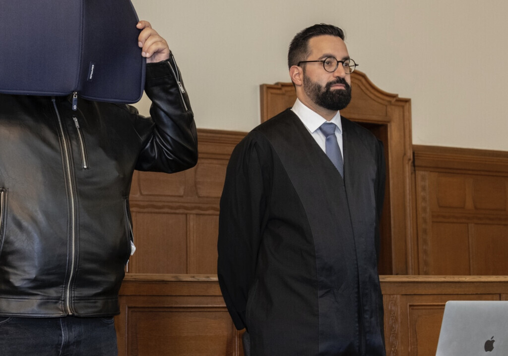 Bilder EKH LEGAL | Rechtsanwalt Ehssan Khazaeli