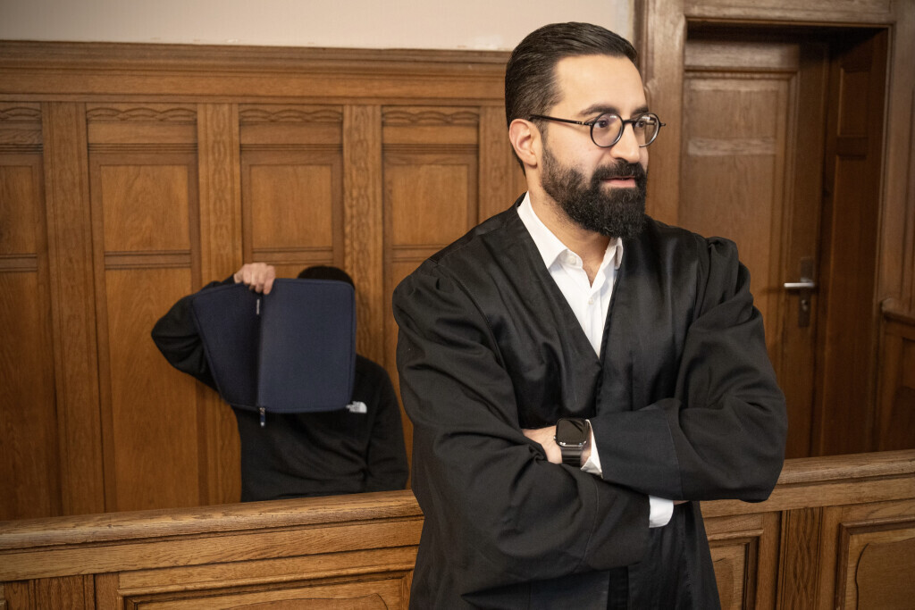 Bilder EKH LEGAL | Rechtsanwalt Ehssan Khazaeli