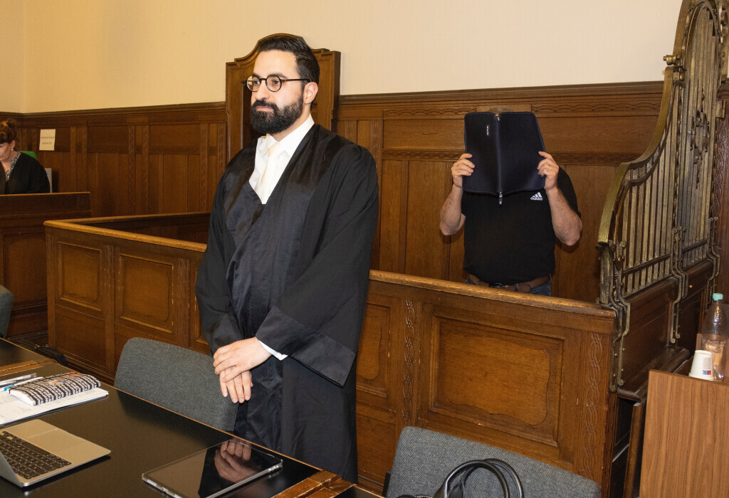 Bilder EKH LEGAL | Rechtsanwalt Ehssan Khazaeli