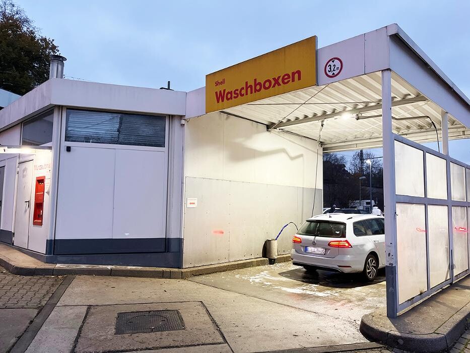 Bilder Shell Recharge Charging Station