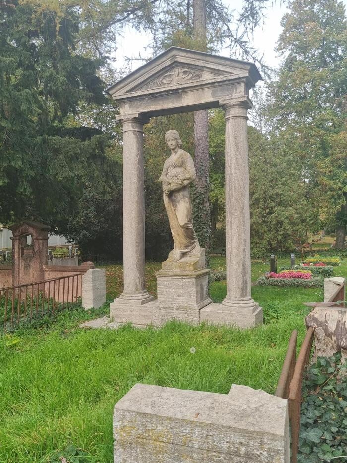 Bilder end-of-life-Bestattungen